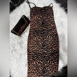 Vestido sexy leopardo muy bonito ☺️